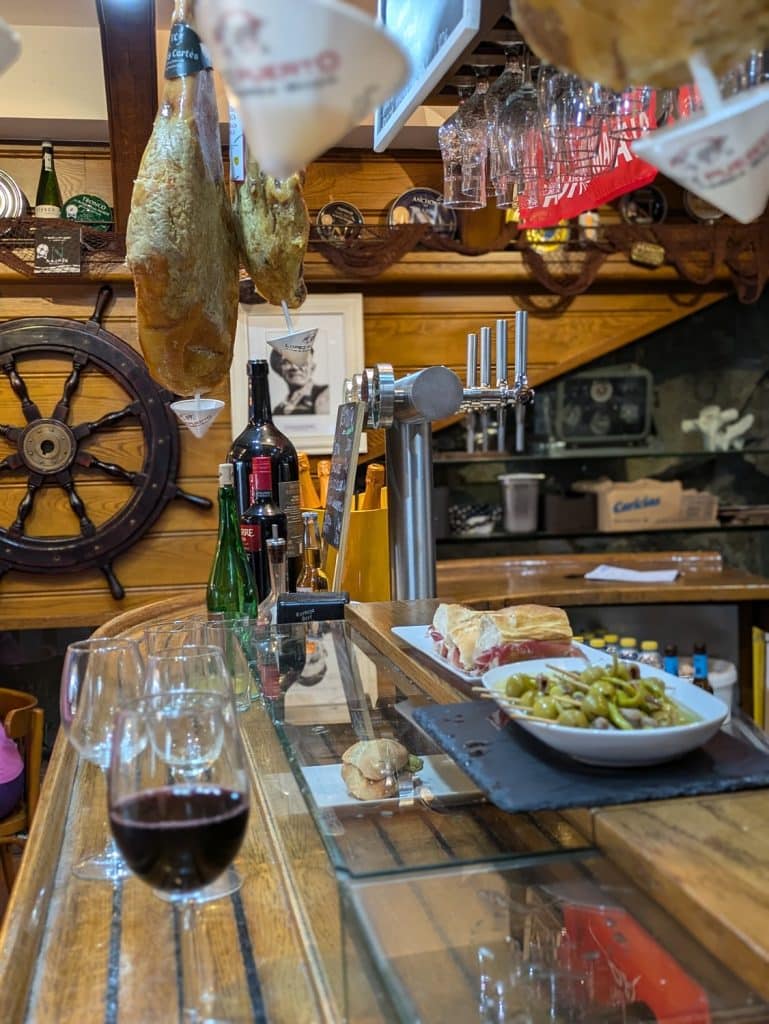 zumaia local bar wine tapas