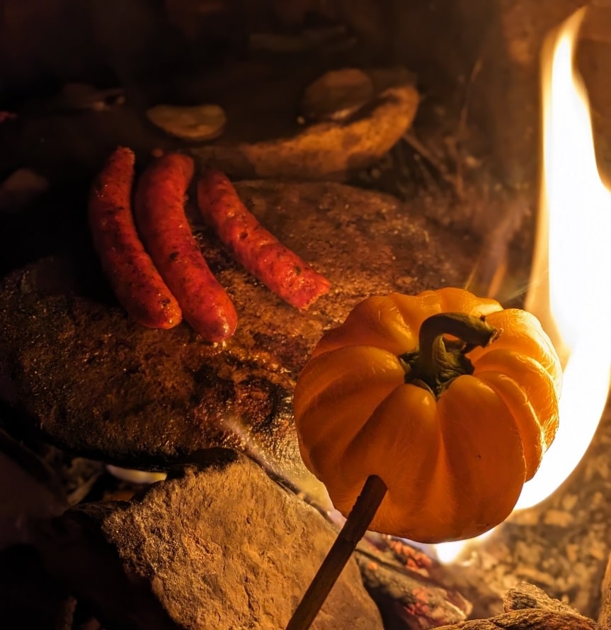 firecamp solo travel morocco night in fint